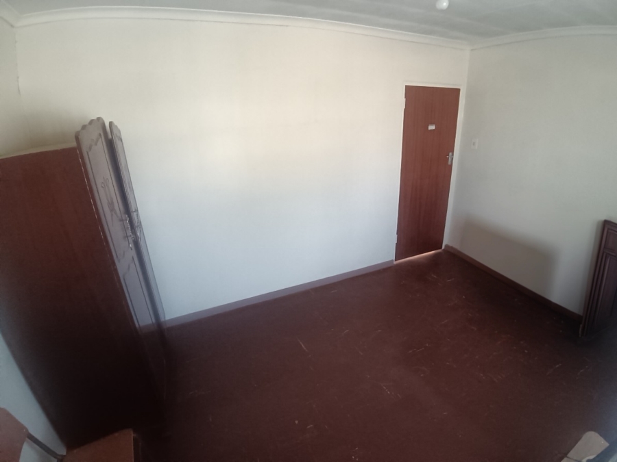 2 Bedroom Property for Sale in Uitsig Western Cape